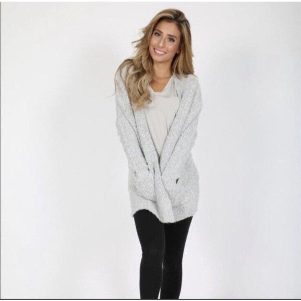 Kittenish Light Gray Chunky Open-Front Cardigan